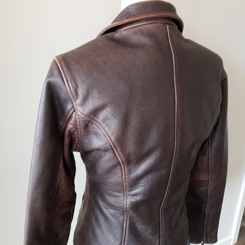 Classic Dark Brown Leather Jacket from the 80s - Picture 6 of 14